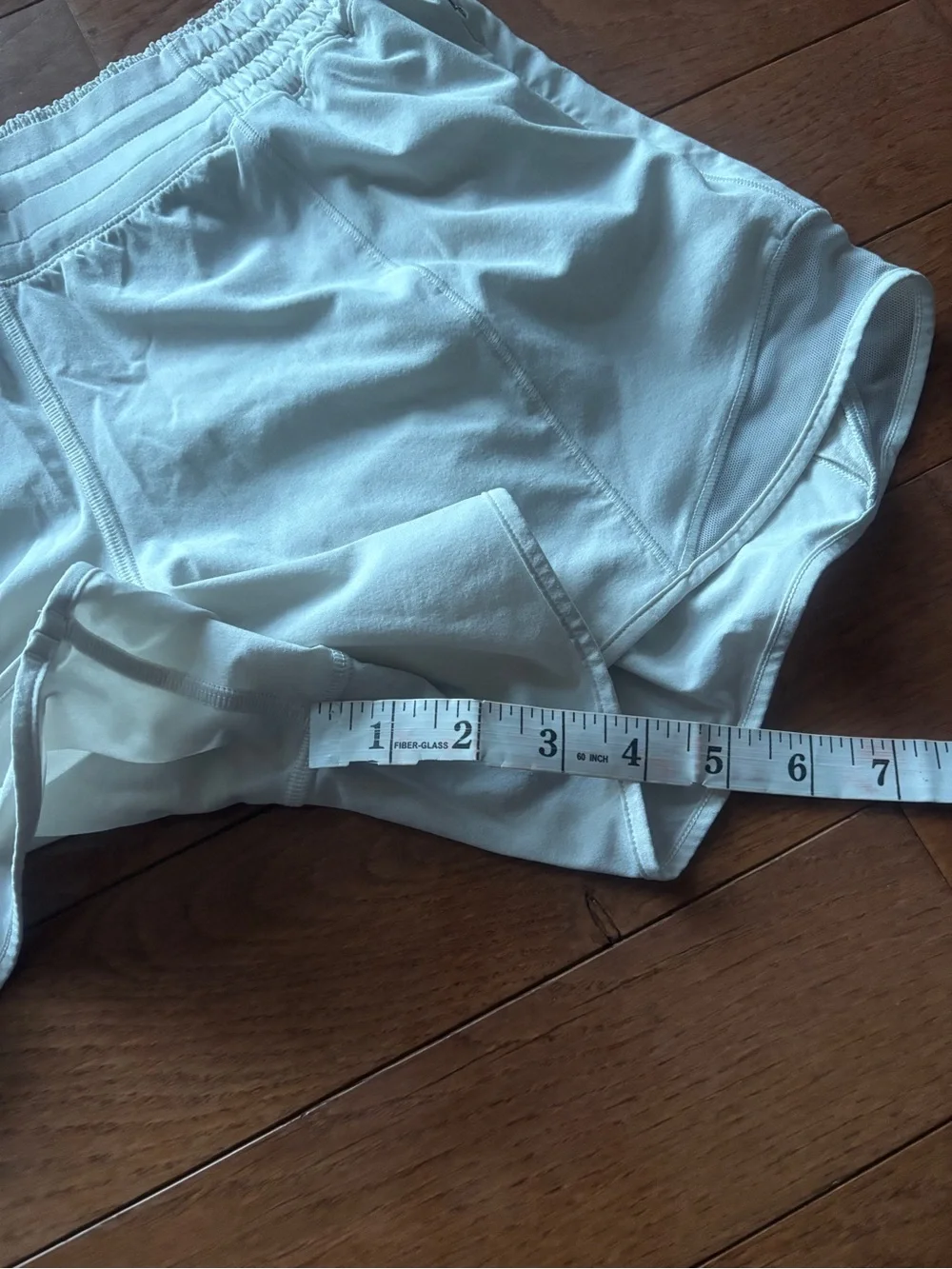 Lululemon tracker shorts bone colorway